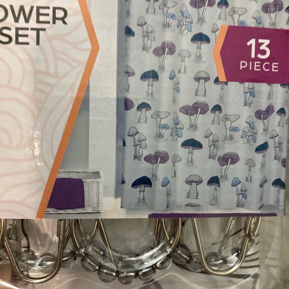 NWT 13 pc Mushroom Shower Curtain & Hook Set - Picture 2 of 6